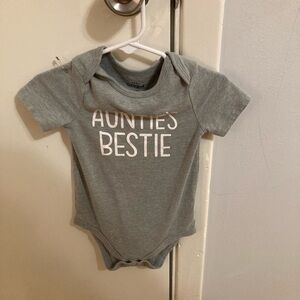 Gray Baby Onesie - Auntie's Bestie